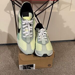 AIR MAX PRE-DAY
 Lime green and black  Athletic Shoes